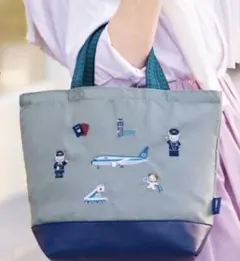 5/3発送。ANA国際線機内限定最新ファミリアトートバッグ 刺繍グレー