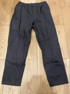 UNIQLO ユニクロ　コットンリラックスアンクルパンツ　ダークグレー　Sサイズ