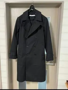 UNIQLO and LEMAIRE ブラックトレンチコートのサムネイル