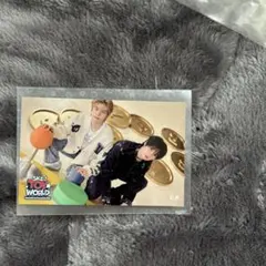 StrayKids スキズ　TOYWORLD ステッカー　離婚危機