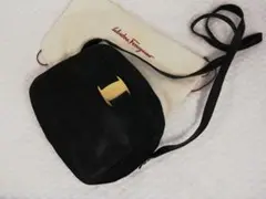 Salvatore Ferragamo  ミニショルダーバッグ スエード