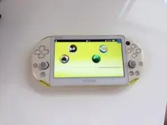SONYPlayStationVita 本体 ホワイトライムグリーン 2000 - メルカリ