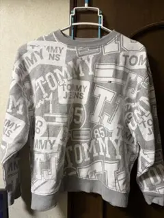 TOMMY JEANS 総柄 スウェット グレー Mサイズのサムネイル