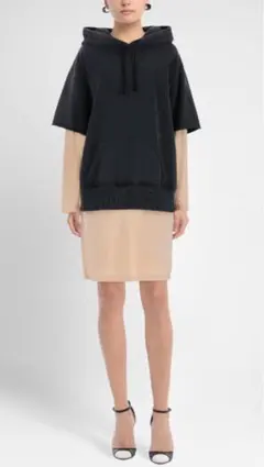 新品同様❗️ロゴ入りMM6MaisonMargiela マルジェラ パーカーワンピ