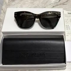 CHRISTIAN DIOR サングラスのサムネイル