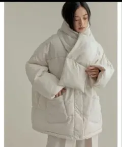 アイボリー ダウンジャケット