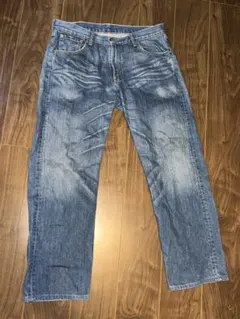 LEVI’S 553