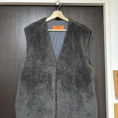 UNIVERSAL OVER ALL グレー ボア　ジレ　ユニセックス