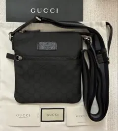 【美品】GUCCI ショルダーバッグ 男女兼用　ナイロン