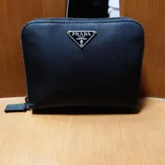 K*Z様 PRADA 二つ折り財布 黒　これで最終です、
