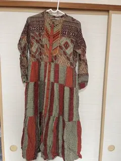 マライカ　エスニック柄長袖マキシワンピース