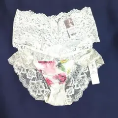 Item thumbnail for item 283ef1ac-fa9d-43a5-959d-3bd6a140dad0