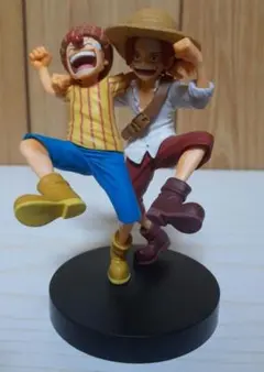 ワンピース　フィギュア　シャンクス　バギー