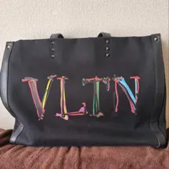 ヴァレンティノ カラバーニ VLTN ブラック バック バッグのサムネイル