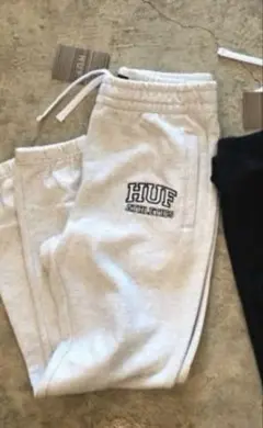 huf スエットパンツ グレー s 刺繍入り