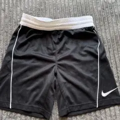 Nike ハーフパンツ 黒