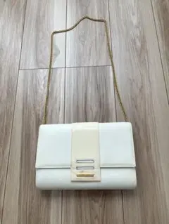 HANAE MORI ホワイトショルダーバッグ