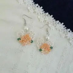 金木犀①〜タティングレースのピアス