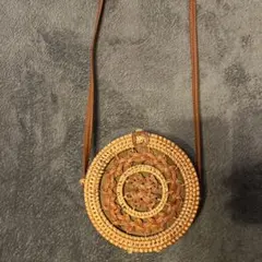 円形編み込みデザインかごバッグ