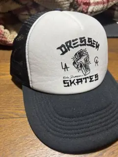 DRESSEN SKATES トラッカーキャップ ホワイト/ブラック