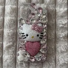 ハローキティ ビーズ装飾ケース　iPhoneケース 16