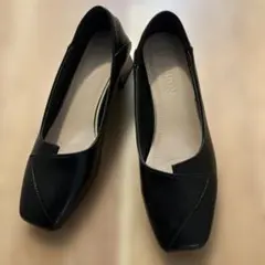 ブラック スクエアトゥ パンプス 中ヒール