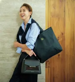 アクアスキュータム バッグ