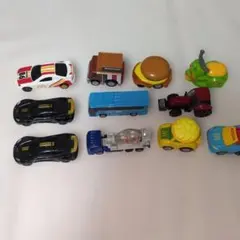 マクドナルドのハッピーセットのトミカ11台セット