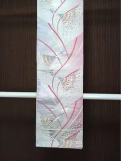 正絹 振袖用 袋帯 白銀 ピンクぼかし地 孔雀刺繍文様