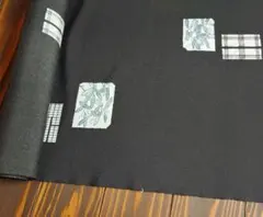 化繊　小紋　反物　約12ｍ（3丈3尺）　濃グレー　笹＋格子の柄
