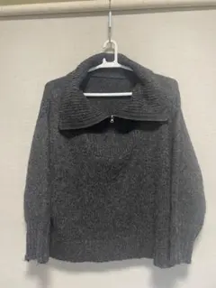インザマーケット　ダークグレー ハイネックニット