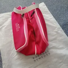 バーニーズニューヨーク　ゴルフ　キャディバッグ(黒)　とシューズバッグ(赤) バーニーズニューヨーク ゴルフ キャディバッグ(黒) とシューズバッグ