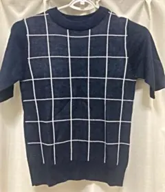 a.v.v スタンダード　ニット　紺色