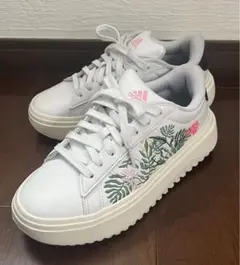 adidas 花柄プリント スニーカー 24センチ