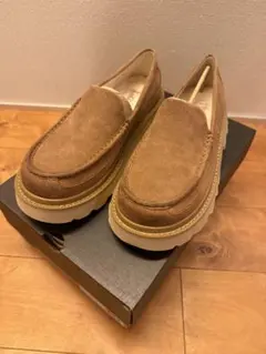 UGGスエード スリッポン 厚底