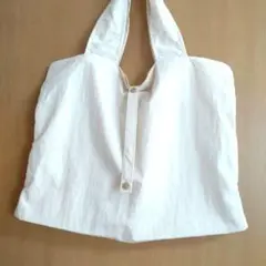 ハンドメイド　コンパクトにたためる大きなエコバッグ　生成り①
