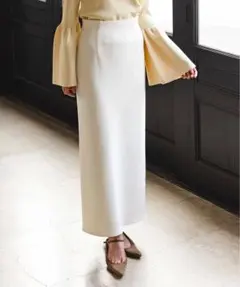 noble コンフォートジャージーライクタイトスカート ホワイト　36