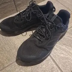 New Balance GORE-TEX ブラックスニーカー