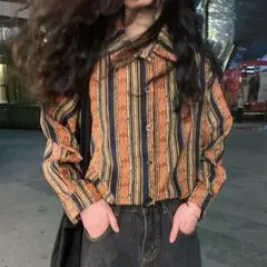ストライプデザイン長袖シャツ