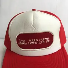 【アメリカ古着】キャップ　トラッカーキャップ　ワッペン　WARD FARMS　赤