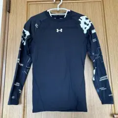 お値下げ！暖かいアンダー　裏地も暖か！under armor
