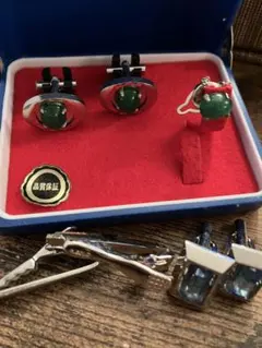 カフス専用ケース付き