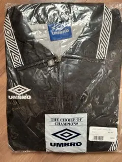 未使用品 Umbro アンブロ ナイロンジャケット ブラック　刺繍ロゴ