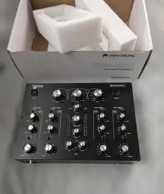 OMNITRONIC TRM-402 4-CH ロータリーミキサーのサムネイル