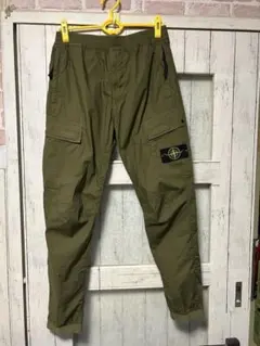 ストーンアイランド　stone island カーゴパンツ　カーキ　リブ付きのサムネイル
