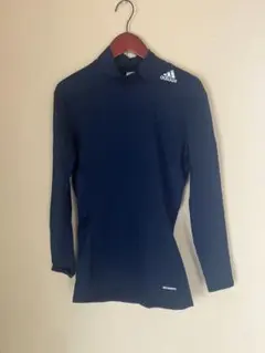 美品　adidas TECHFIT アディダス　ネイビー アンダーシャツ M