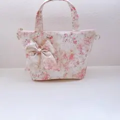 【一点限り】リバティ　タナローン　 アンブリア　リボンチャーム付き楕円底バッグ