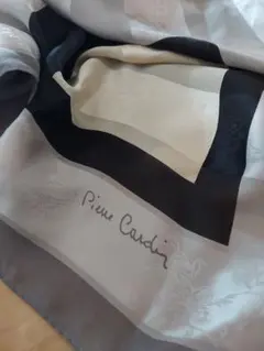 ◆大判スカーフ【Pierre cardin　絹100%　日本製】グレー系