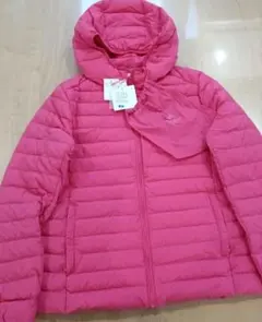 新品タグ付 ユニクロ　ウルトラライトダウンジャケット ダウンパーカー　ピンク