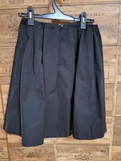 グリーンレーベルリラクシング ひざ丈スカート 黒 オフィスカジュアル